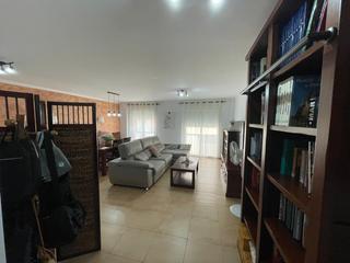 Appartement en Casco Antiguo. Amplio piso en el casco antiguo de guilas