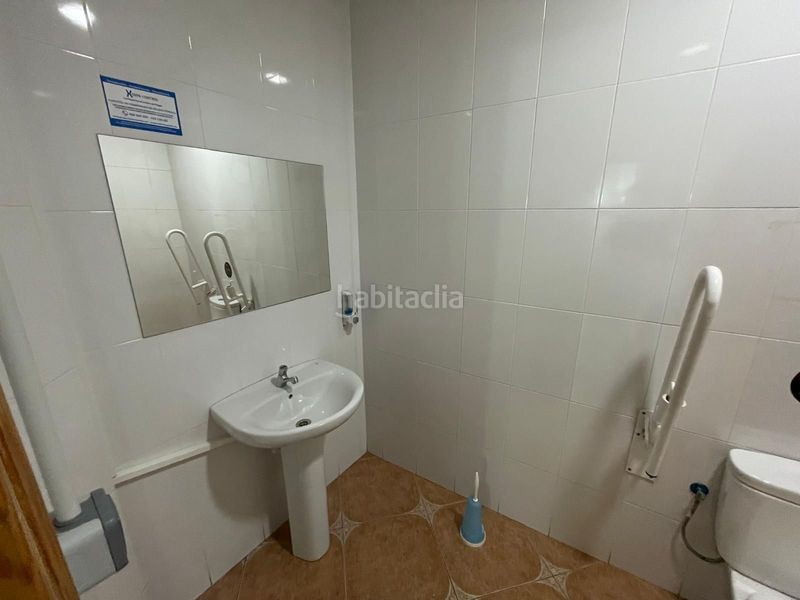 Foto baefb517-6236-4d1b-a0a5-80c3fcc3cb38. Local comercial a Águilas