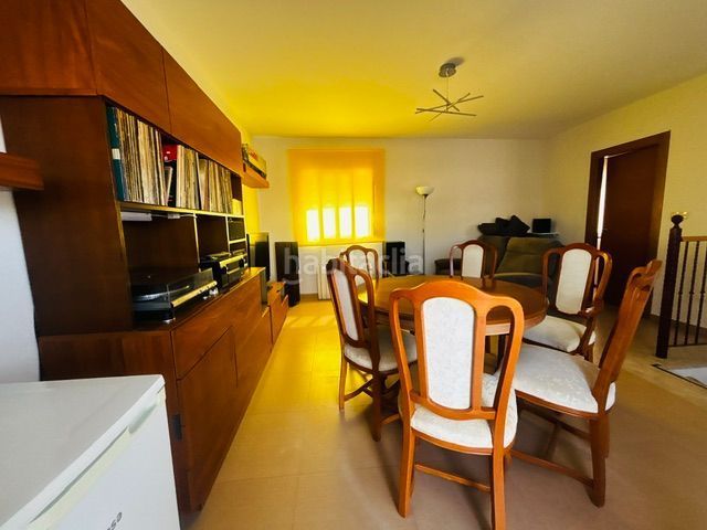 Foto 4a8f03bb-f13d-4785-8b6d-262501c937ba. Casa adossada amb calefacció a Las Lomas - Las Yucas Águilas