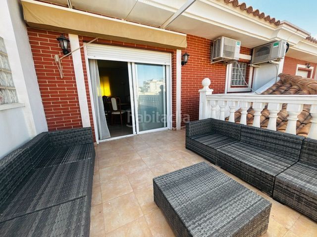 Foto b7020432-94ab-4d38-9e86-0e354a68535b. Casa adossada amb calefacció a Las Lomas - Las Yucas Águilas