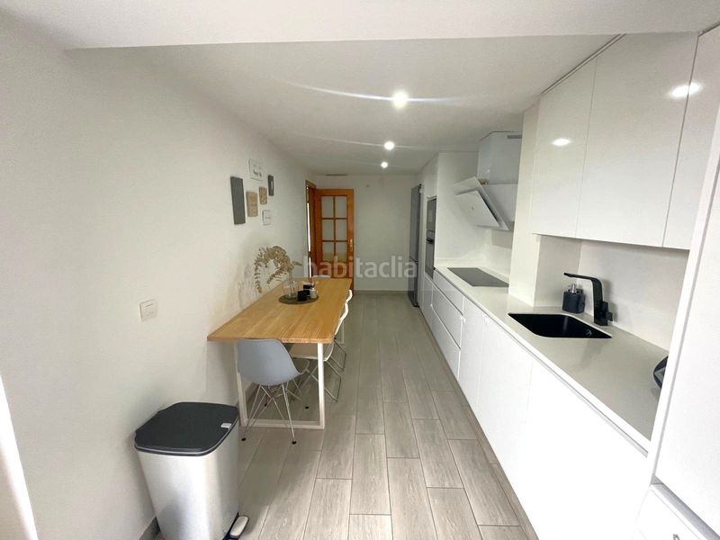 Foto 4b039e78-f86a-480c-bde1-2e4f74df0411. Dúplex vivienda dúplex con encanto, amplia terraza y espectaculares vistas en Águilas