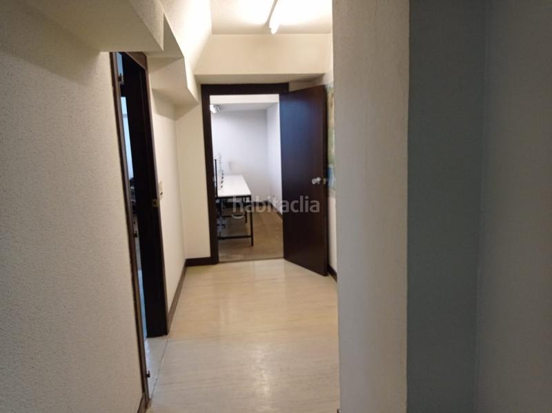 Foto 16aa9ebb-34dd-47e0-918c-4dda1aa8a99a. Oficina  muy amplia en plena gran vía en Gran Via Logroño