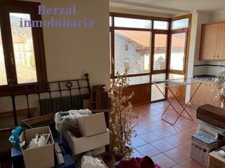 Casa  Calle academia militar. Casa en ezcaray con bar y apartamentos turísticos