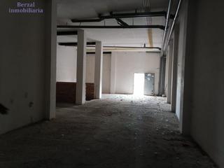 Local Comercial en Calle General Urrutia