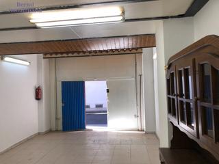 Local Comercial a Calle Cardenal Aguirre