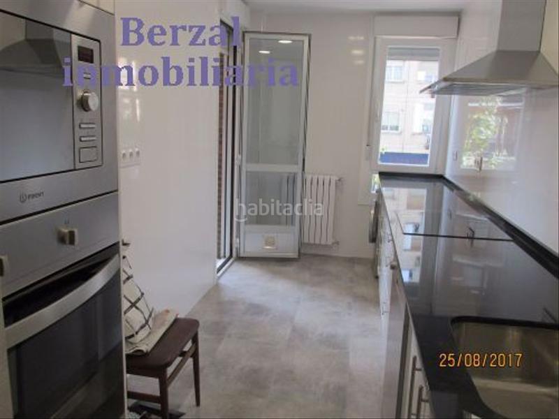 Foto 745a0ff1-fccd-4534-922a-464d7ef0db08. Flat with parking in Juzgados Logroño