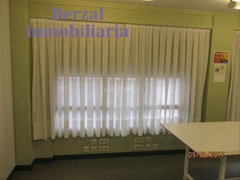 Foto ef85f4ee-6872-478e-8463-8d3e5ddda0e5. Rent office space with heating in Gran Via Logroño