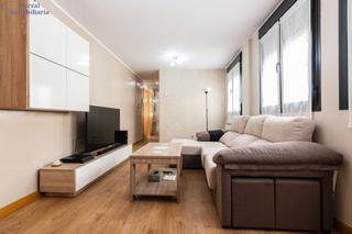 Pis  Avenida cameros. Piso tipo duplex, dormitorio. baño y aseo, con trastero. sin asc