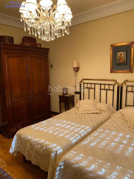 Foto 32a64e5a-b7a3-4a7d-91cd-0bf5a8484500. Piso  en Gran Via , siete dormitorios. orientación sur. dos garajes opcionales en Logroño