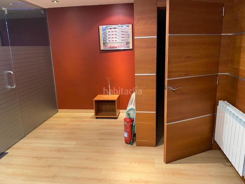Foto fcf81245-b64a-472d-a3d2-1160c303754d. Geschäftsraum in Gran Via Logroño