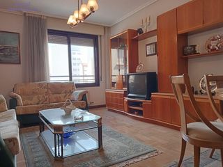 Etagenwohnung  Calle escuelas pias. Piso de 75 metros construidos en logroño, zona centro ayuntamien