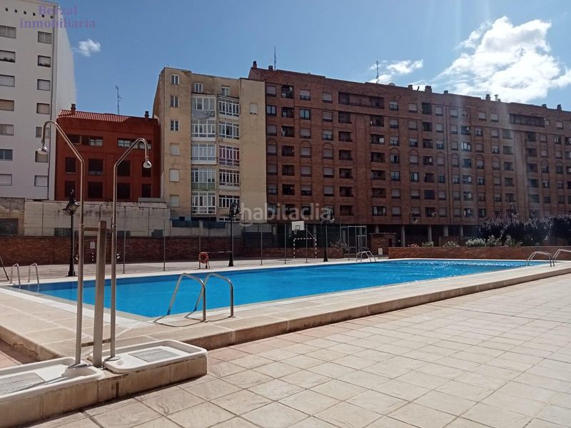 Foto a1b5a0c4-d588-43cd-af38-7d2f5ed8d8a2. Pis amb calefacció aparcament piscina a San Millán - Ayuntamiento Logroño