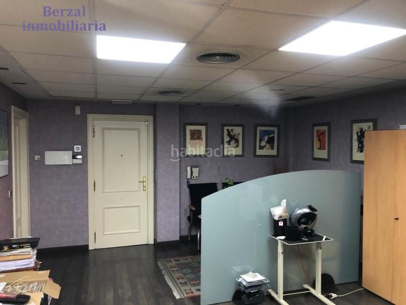 Foto 07187c49-337d-4a27-80f4-8eb0bda3559d. Büro mit heizung terrasse in Gran Via Logroño