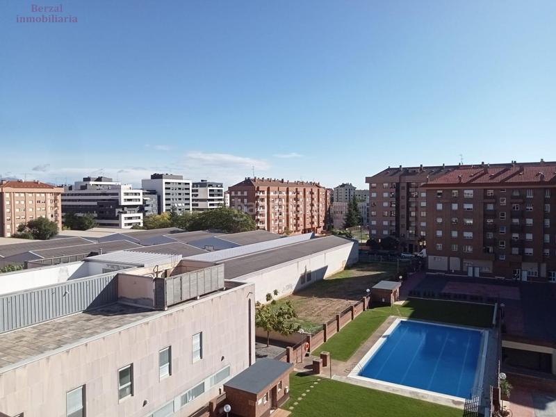 Foto 15e05b5f-40ea-4e52-bf67-09a2e155da77. Appartamento con riscaldamento parcheggio piscina in Logroño
