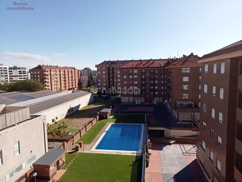 Foto cbd60ec5-85b5-45e7-84ff-bfe033826320. Appartamento con riscaldamento parcheggio piscina in Logroño