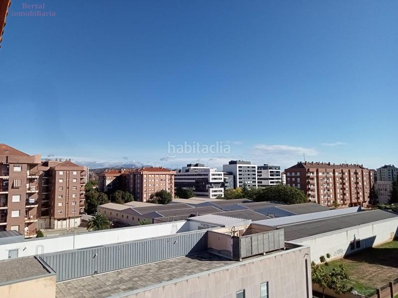 Foto e6d388f4-95a4-46b6-b302-cabc0d36429e. Appartamento con riscaldamento parcheggio piscina in Logroño