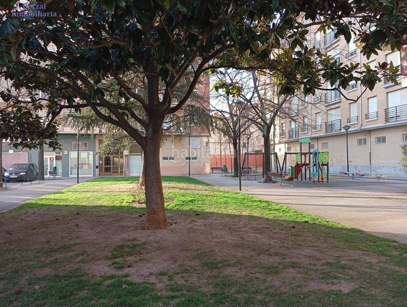Foto 1c1ba2e3-2bc6-4ab6-8290-a178f7c40c4e. Local comercial a Jesuitas Logroño
