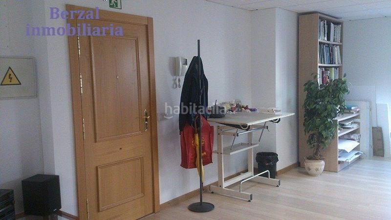 Foto f78ebe2a-2d8c-4795-a4a3-bd34f0b2d548. Affitto ufficio con riscaldamento in Cascajos - Piqueras Logroño