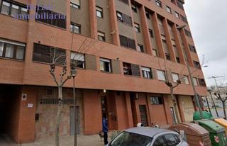 Location Local commercial  Calle de los pedregales. Magnífico local con posibilidad para hacer vivienda