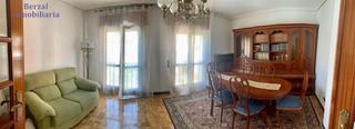Appartement  Calle plaza españa. Piso en plaza españa, cuatro dormitorios, dos baños y trastero
