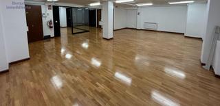 Oficina  Calle saturnino ulargui. Oficina en venta en pleno centro de la ciudad, a un paso de port