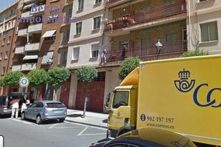 Location Local commercial  Calle de la duquesa de la victoria. Local a dos calles cerca de la universidad