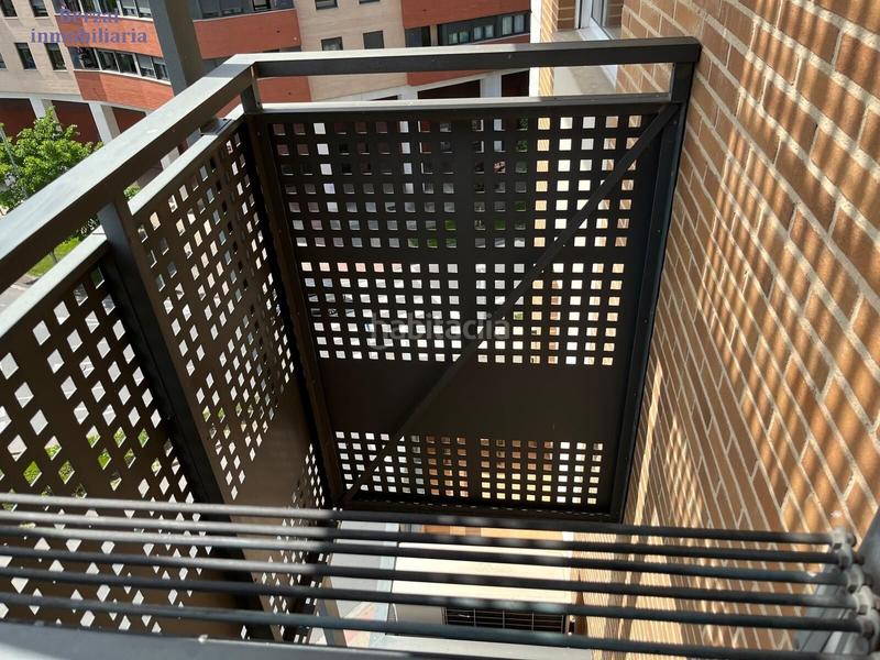 Foto 175e3a05-6b7f-4b3e-a415-2b510585c396. Pis amb calefacció aparcament piscina a Los Lirios Logroño