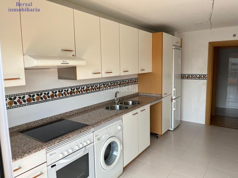 Foto 5bc66e41-33d0-41bb-b7e5-9c09f116a71c. Pis amb calefacció aparcament piscina a Los Lirios Logroño