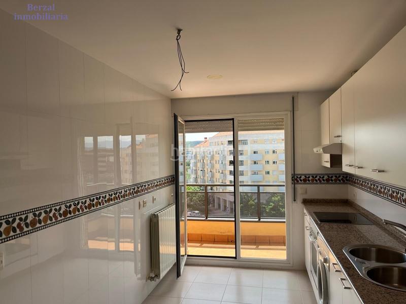 Foto a5b9aae0-155a-4631-9542-cd9d867f0ab9. Pis amb calefacció aparcament piscina a Los Lirios Logroño