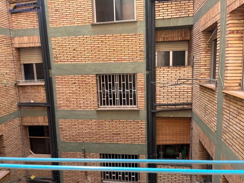 Foto 734ac9fc-2158-499d-87ca-5487eb345299. Piso  orientado al sur, con bonita terraza, seis hb y tres baños. en Logroño
