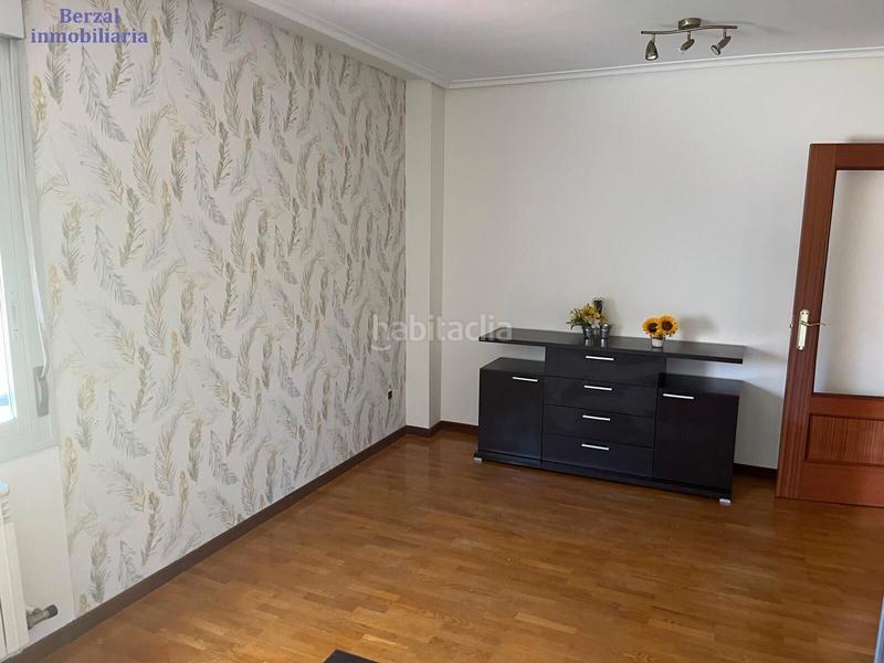 Foto 02b3e01b-0e32-4204-a4a2-00a76ce0d62b. Pis amb calefacció aparcament piscina a La Portalada - Varea Logroño