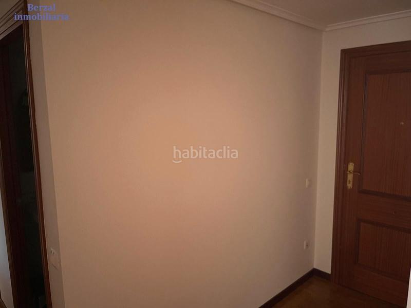 Foto 0c2e3ffe-9980-4b19-b476-4f1b841f4d77. Pis amb calefacció aparcament piscina a La Portalada - Varea Logroño