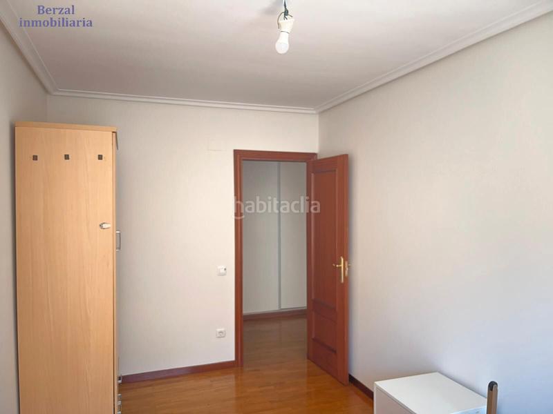 Foto 0dcc9257-9ac9-4e55-9118-de6f175d0b5e. Pis amb calefacció aparcament piscina a La Portalada - Varea Logroño