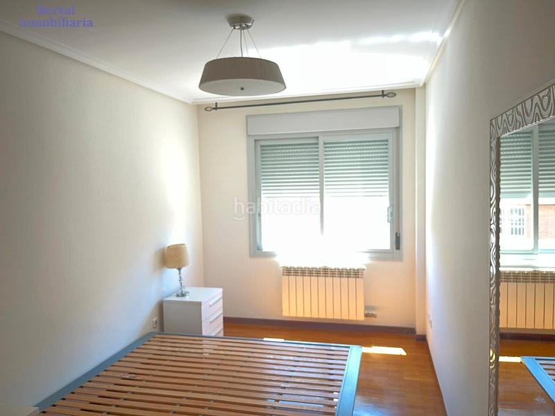 Foto 4a4748c3-fc2d-446b-a5e2-c3820a46b4e0. Pis amb calefacció aparcament piscina a La Portalada - Varea Logroño