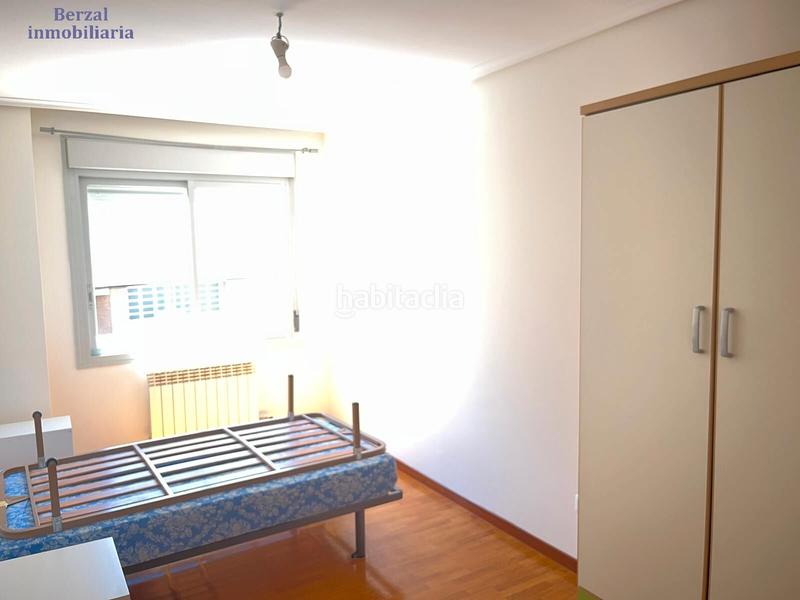 Foto e0041227-e3dc-426a-9657-2ebfeff39bdc. Pis amb calefacció aparcament piscina a La Portalada - Varea Logroño