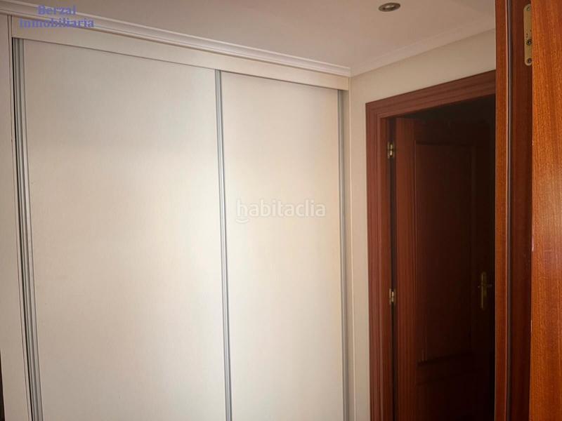 Foto f6ea94fc-0884-43f7-9e17-b33b40348359. Pis amb calefacció aparcament piscina a La Portalada - Varea Logroño