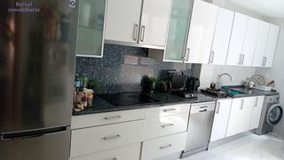 Appartement  Calle somosierra. Piso luminoso con terraza de 81 metros construidos, en logroño,