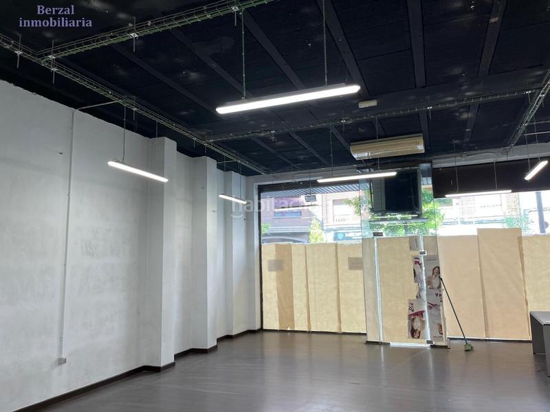 Foto 7d2d04fd-f513-4b56-bc5d-e3b99ffaff32. Alquiler local comercial local diafano, orientación oeste, muy centrico. en Logroño