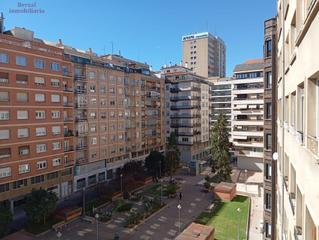 Miete Etagenwohnung  Calle miguel villanueva. Piso exterior y muy luminoso de  70 metros para entrar a vivir e