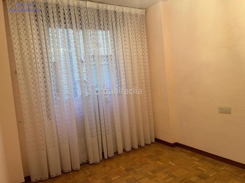 Foto 9496b243-36c9-464a-8ad1-81dc7a5fd69a. Flat with heating parking in Residencia Logroño