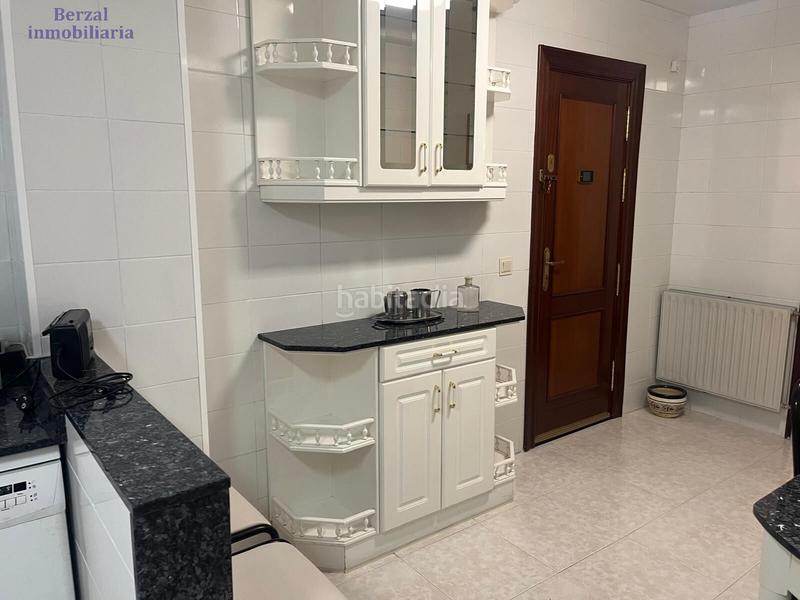 Foto b16dbac6-4d86-49d5-89c4-95d27d0f0dec. Flat with heating parking in Residencia Logroño