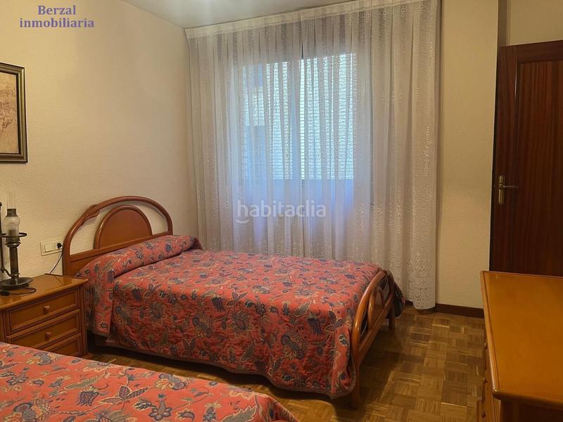 Foto c8b419a9-c342-4cd9-be4e-068606e274a4. Flat with heating parking in Residencia Logroño