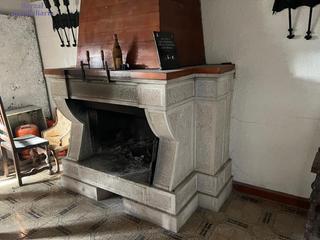 Edifici a Calle de esteban villegas 7. Edificio de cuatro plantas, más bajo. en alberite.