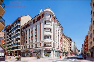 Edifici  Calle del cid. Edificio en venta en el corazón de miranda de ebro  oportunidad