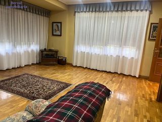Chalet  Avenida de madrid. Impresionante chalet en avenida de madrid, logroño  perfecto par