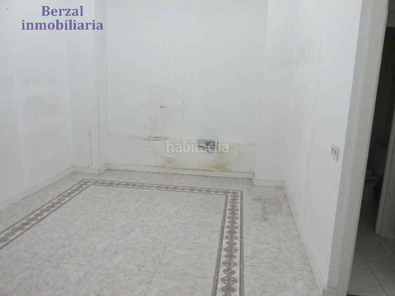Foto ec79bd0b-5e20-43d9-97bb-e1ca77b19280. Local comercial  en una de las mejores zonas de la ciudad en Logroño