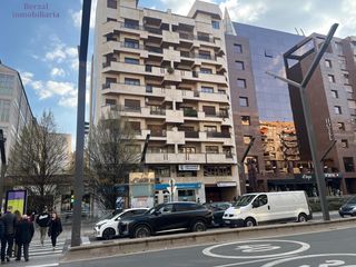 Rent Car parking in Gran Via. Amplio garaje en el corazón de logroño