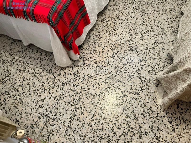 Foto 2180eccf-b299-4014-b007-33bf088efced. Casa amb aparcament a Ventosa