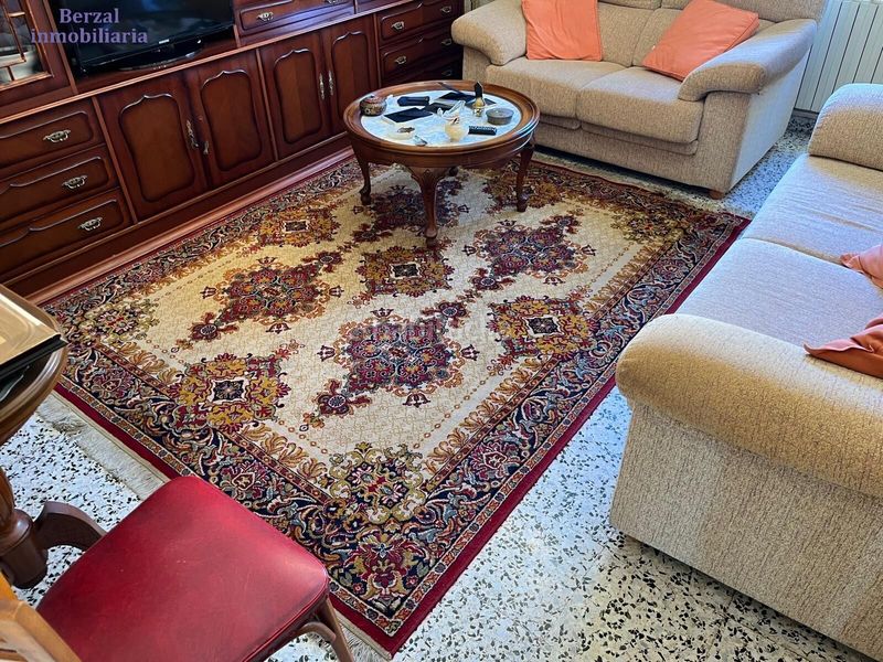 Foto 5c92a2ab-9005-436c-8c05-b71e5f2f4896. Casa amb aparcament a Ventosa