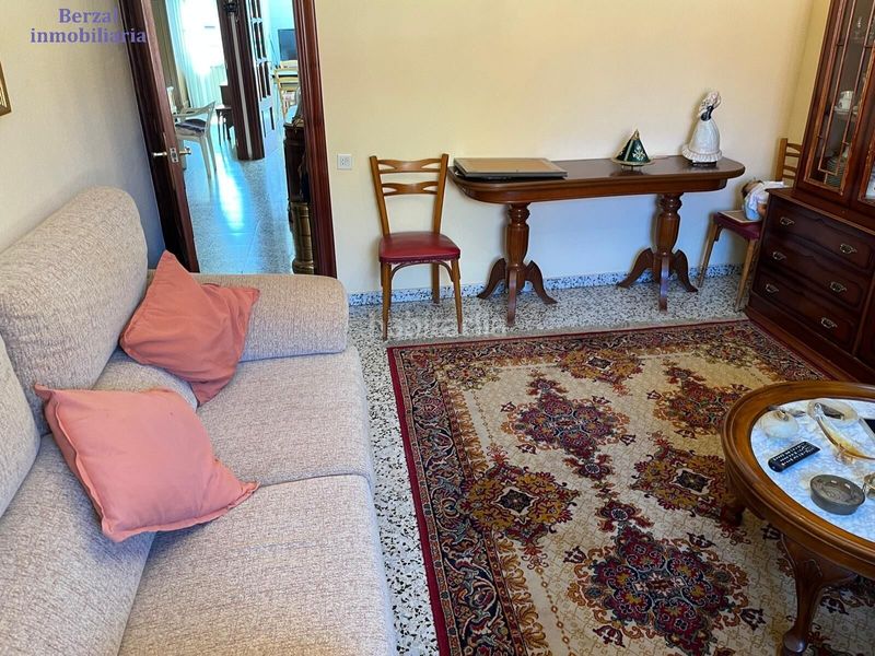 Foto df39bc0e-721f-4fe0-9c57-eb062a69fccf. Casa amb aparcament a Ventosa